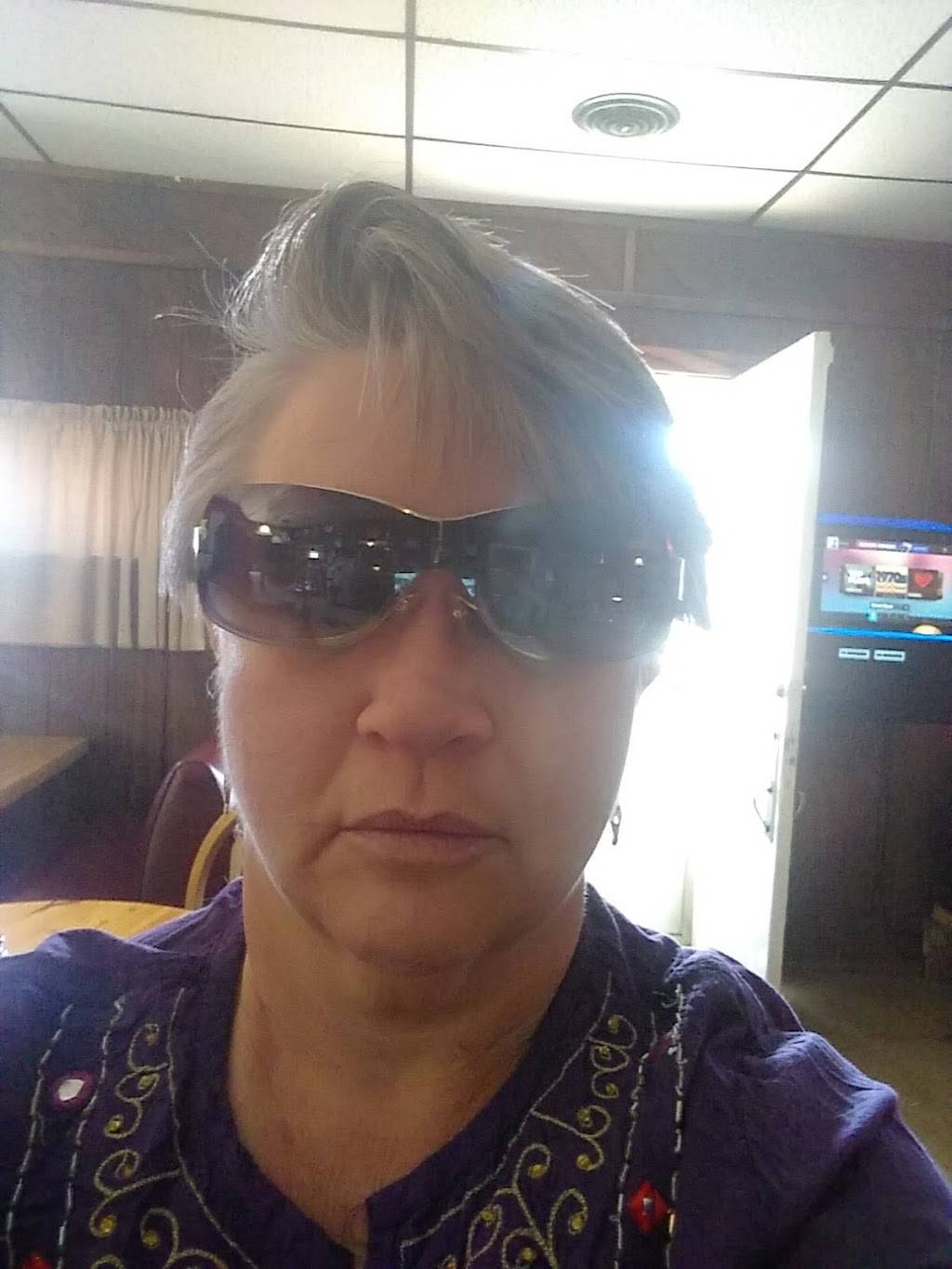 Eds Grill | restaurant | 1221 E Main St, Waynesboro, VA 22980, USA | 5409490225 OR +1 540-949-0225