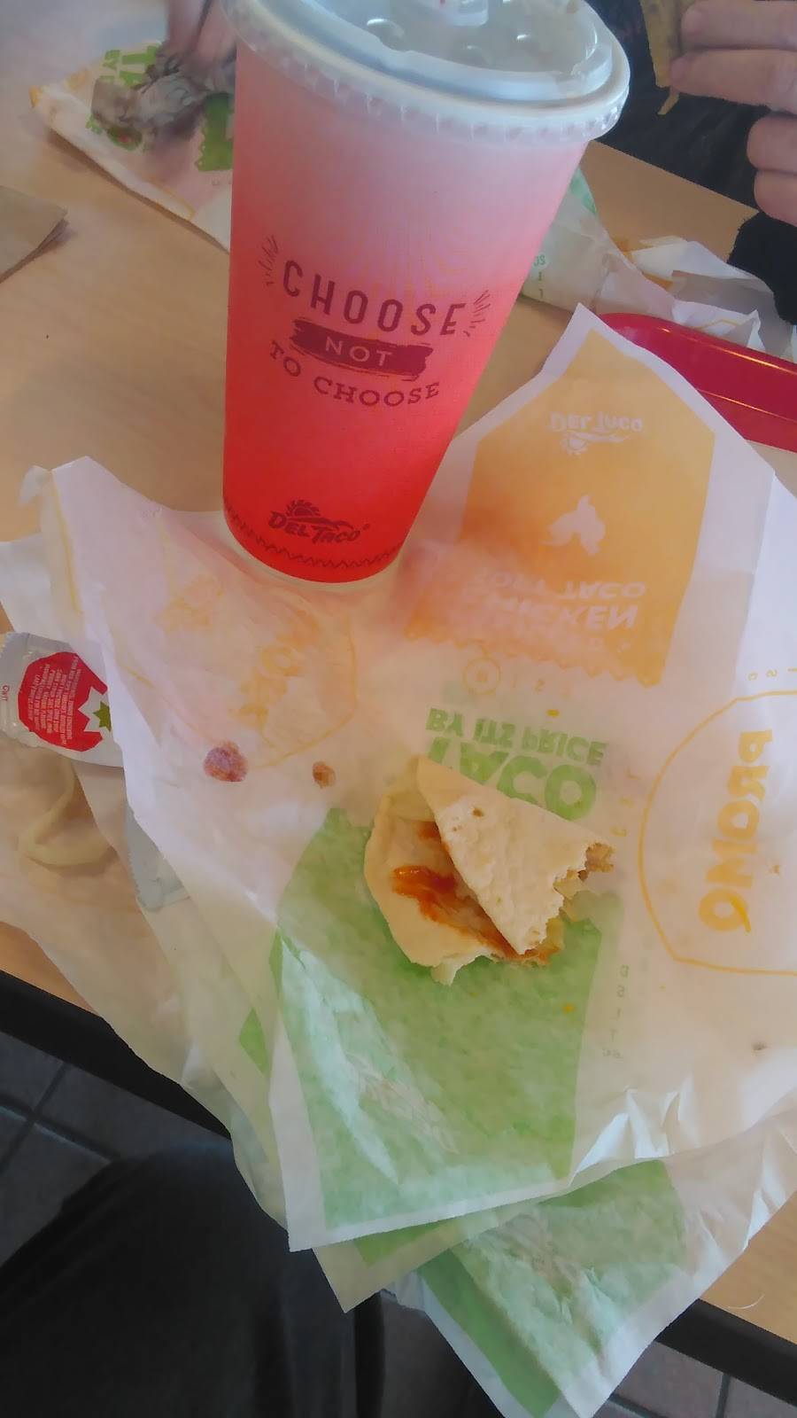 Del Taco | meal takeaway | 3624 California Ave, Bakersfield, CA 93309, USA | 6613255015 OR +1 661-325-5015