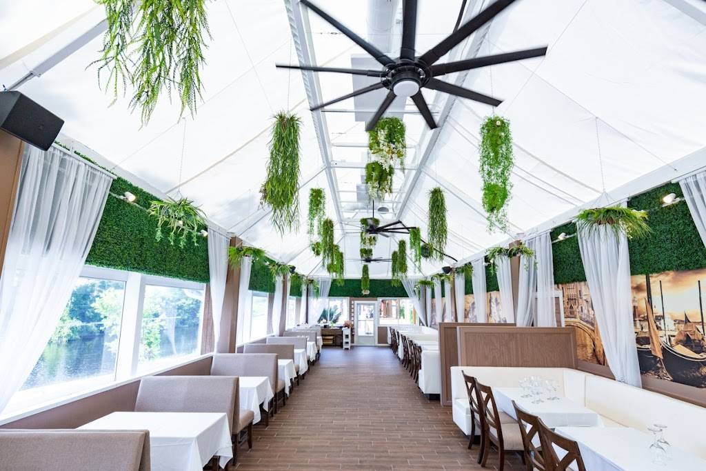 Casa Mía at Soho North | restaurant | 9715 N Kings Hwy, Myrtle Beach, SC 29572, USA | 8439459696 OR +1 843-945-9696