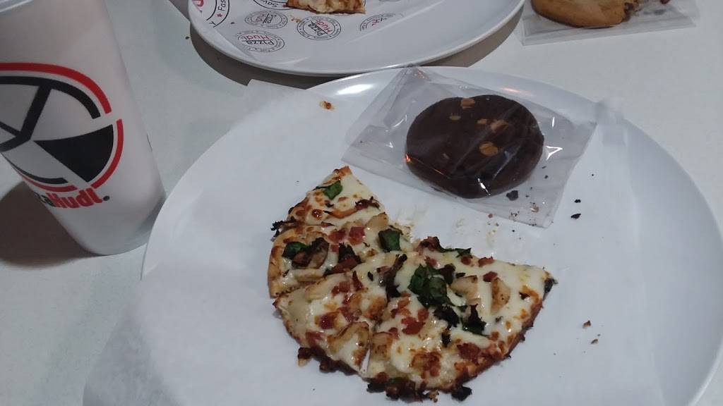 PizzaHudl | restaurant | 1924 S Santa Fe Ave, Moore, OK 73160, USA | 4057038721 OR +1 405-703-8721