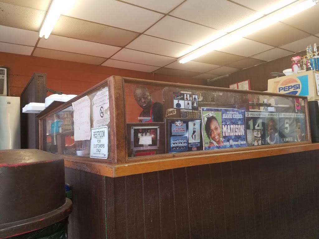 Willies Bar-B-Que | restaurant | 4505 E Martin Luther King Jr Blvd, Austin, TX 78721, USA | 5129269340 OR +1 512-926-9340