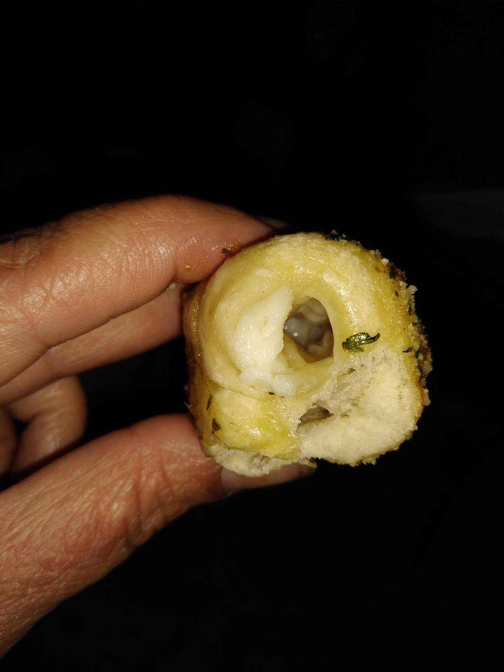 Pizza Hut | restaurant | 220 E Palmdale Blvd, Palmdale, CA 93550, USA | 6612735877 OR +1 661-273-5877