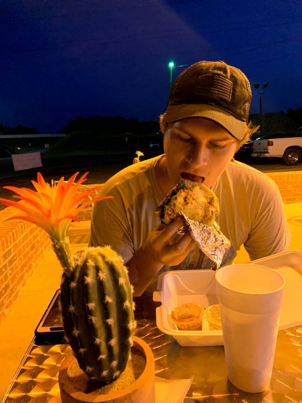 El Rancho | restaurant | 331 Mt Willing Rd, Efland, NC 27243, USA | 9199519979 OR +1 919-951-9979