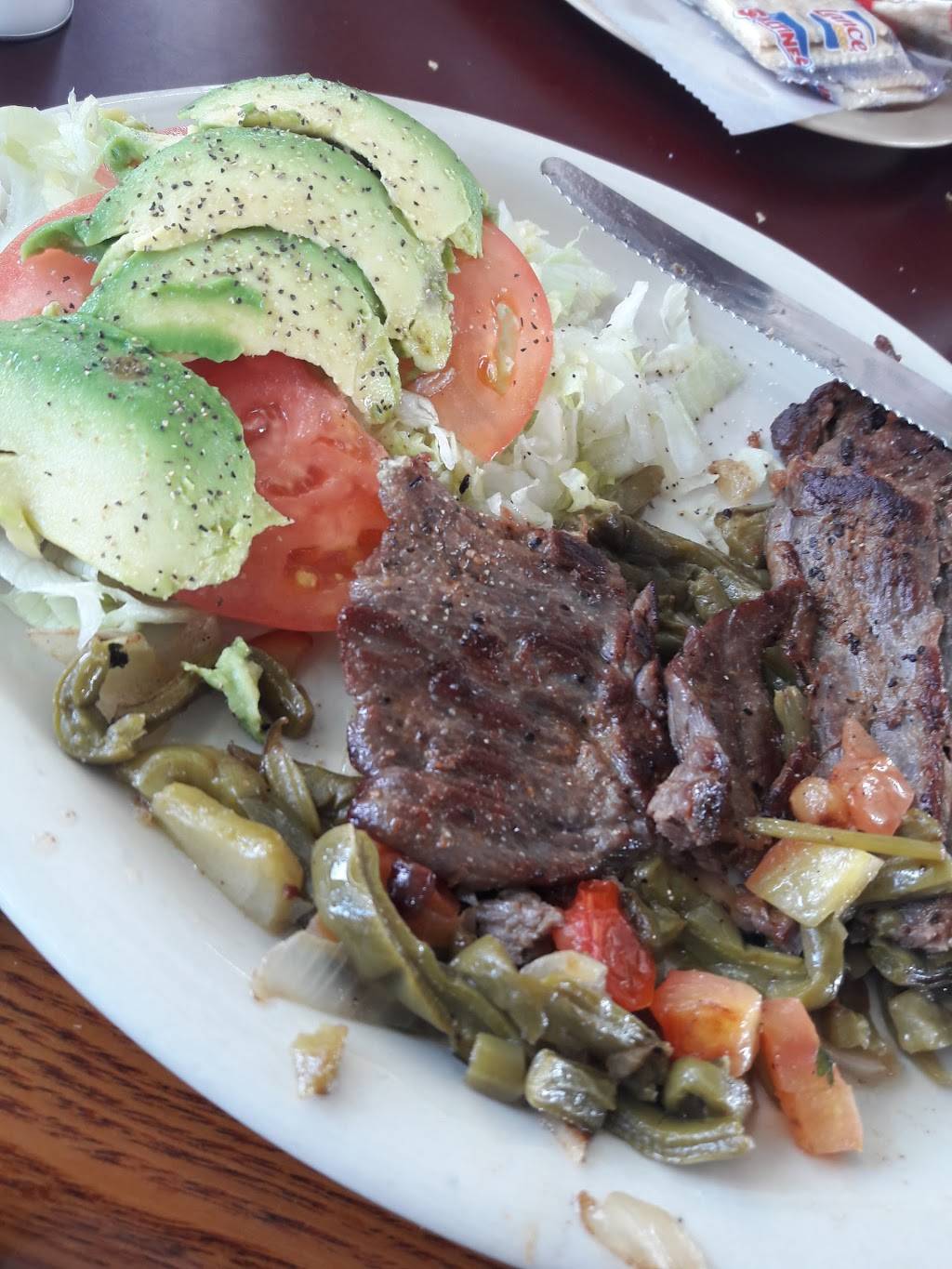 Taqueria Los Dos Laredos | restaurant | 1303 S Hackberry, San Antonio, TX 78210, USA | 2105342494 OR +1 210-534-2494