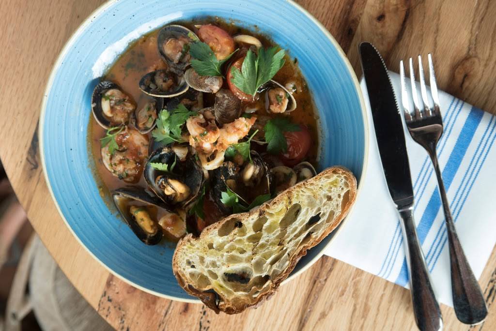 Casolare Ristorante + Bar | restaurant | 2505 Wisconsin Ave NW, Washington, DC 20007, USA | 2026255400 OR +1 202-625-5400