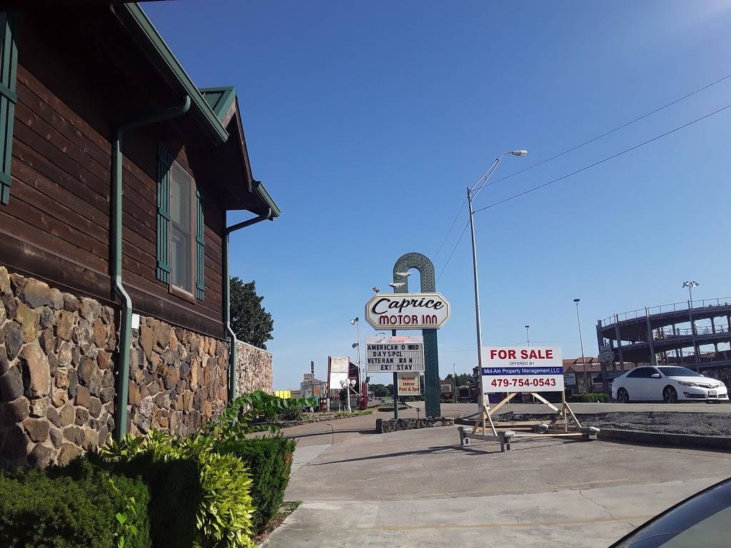 Starvin Marvins | restaurant | 3400 W 76 Country Blvd, Branson, MO 65616, USA | 4173347402 OR +1 417-334-7402