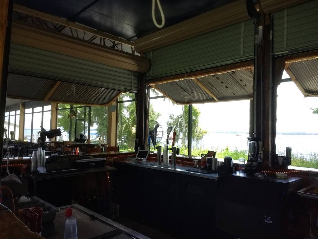 Cafe at the cove | restaurant | 121 Crystal Cove Dr, Palatka, FL 32177, USA | 3869830607 OR +1 386-983-0607