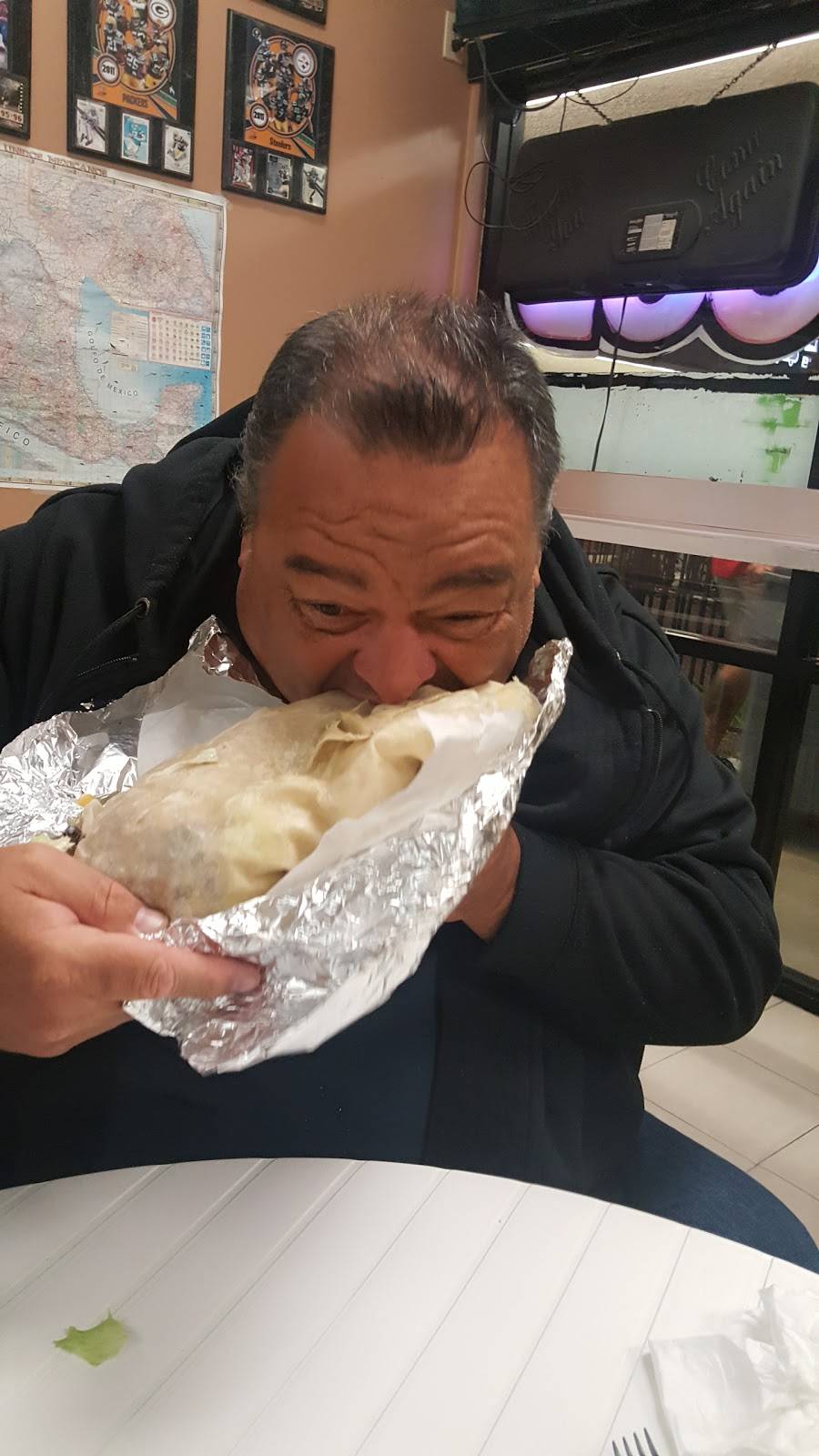 Los Primos Cantina | restaurant | 488 E 17th St, Costa Mesa, CA 92627, USA | 9496501486 OR +1 949-650-1486