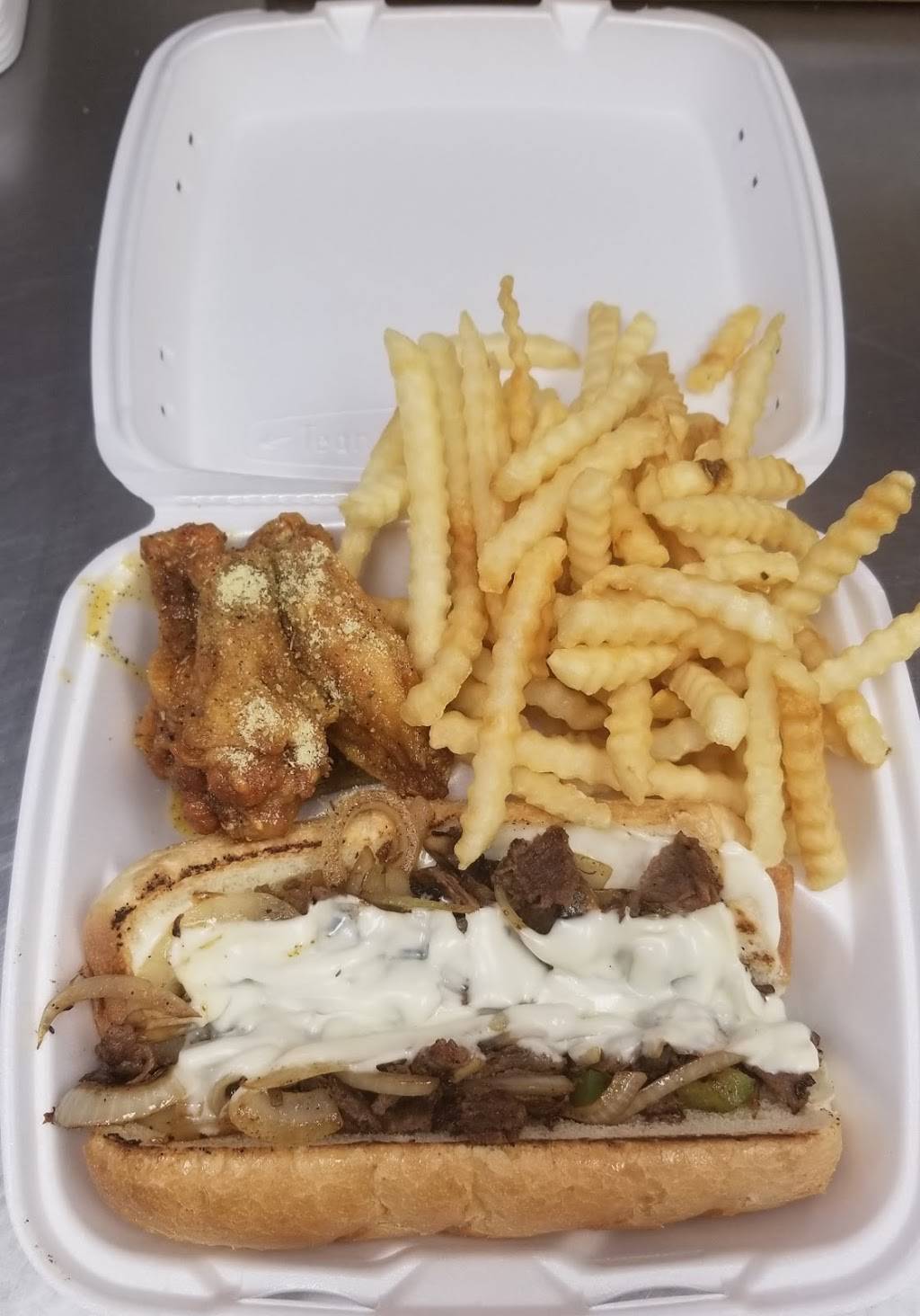 American Deli | restaurant | 3545 Park Ave, Memphis, TN 38111, USA | 9015721580 OR +1 901-572-1580