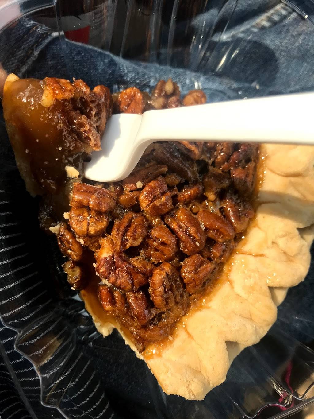 Wittes Pasties & BBQ | restaurant | 2321 US-10, Idlewild, MI 49642, USA | 2317454000 OR +1 231-745-4000