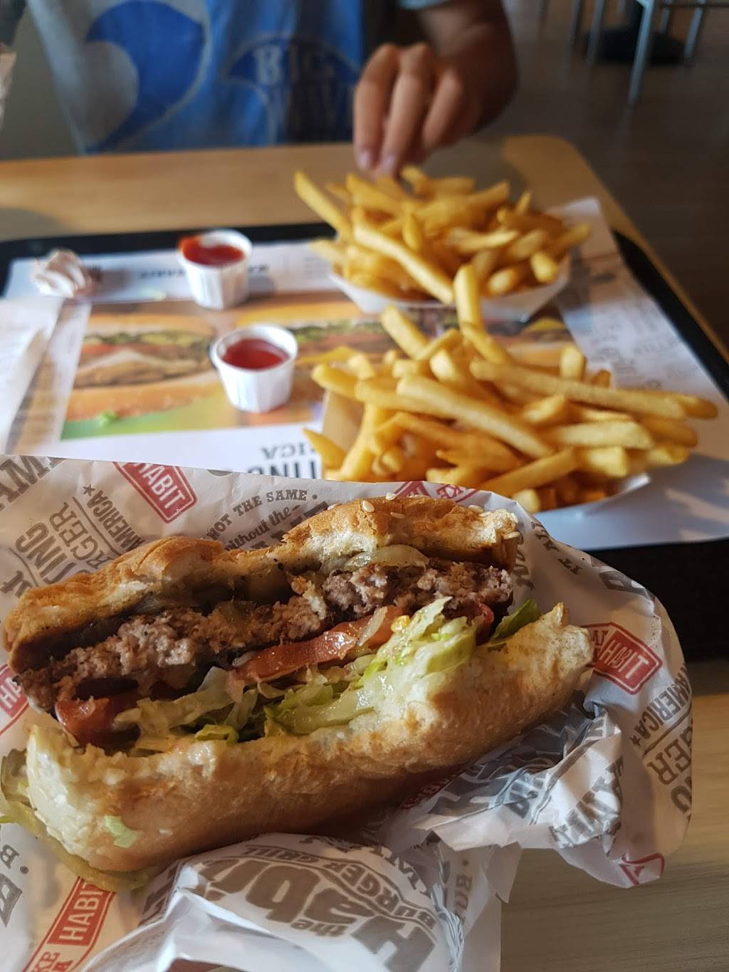 The Habit Burger Grill | restaurant | 3371 US-1, Lawrence Township, NJ 08648, USA | 6093560497 OR +1 609-356-0497