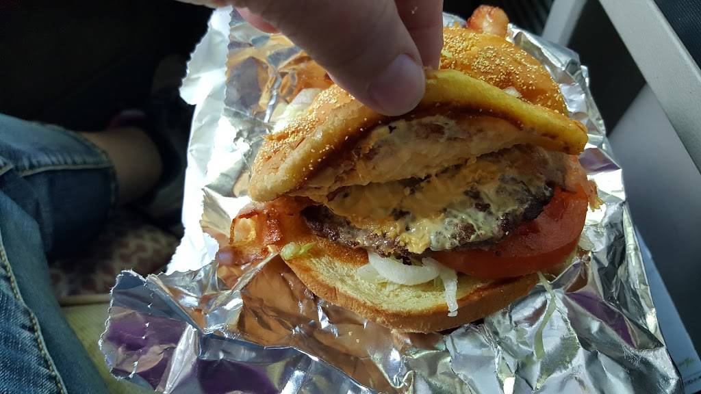 Big Bubbas Burgers | restaurant | 18471 WA-3, Allyn, WA 98524, USA | 3602756000 OR +1 360-275-6000