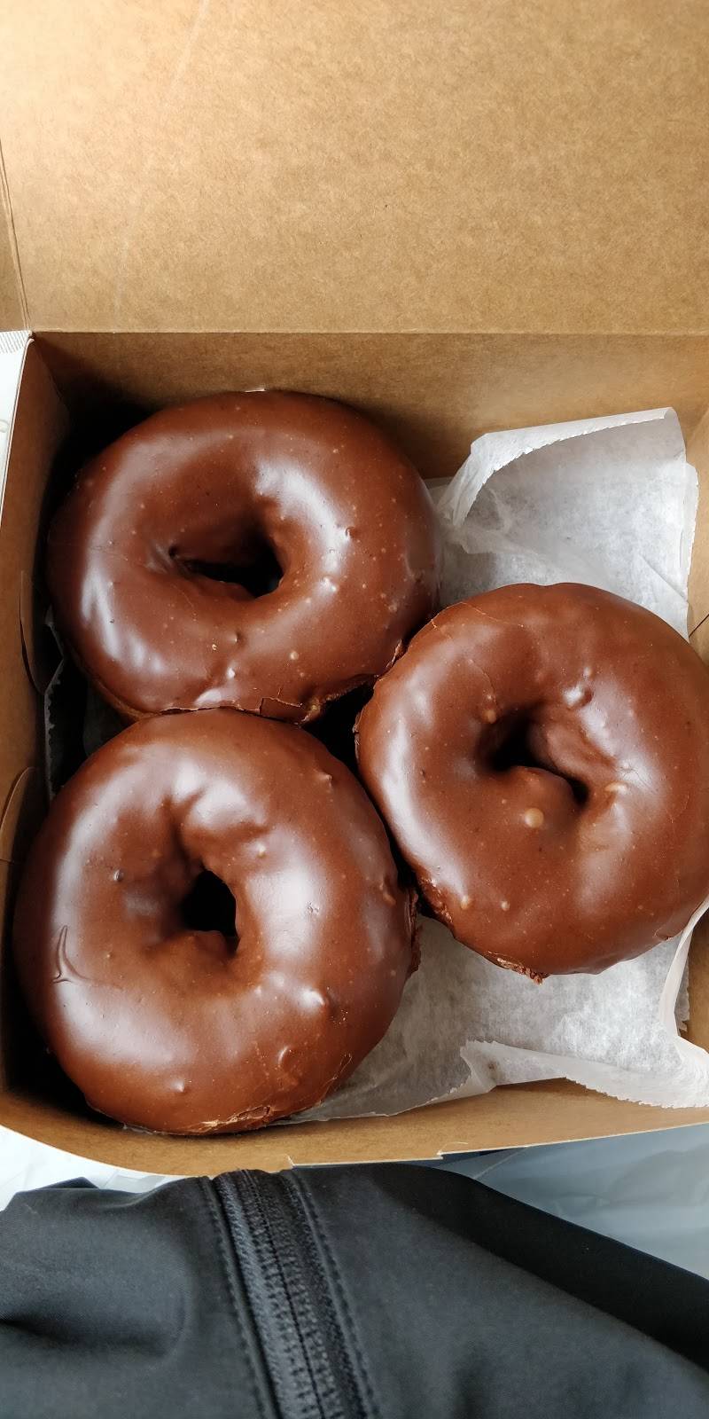 Cumberland Station Bake Shop | bakery | 36 E Northwest Hwy, Des Plaines, IL 60016, USA | 8478277810 OR +1 847-827-7810