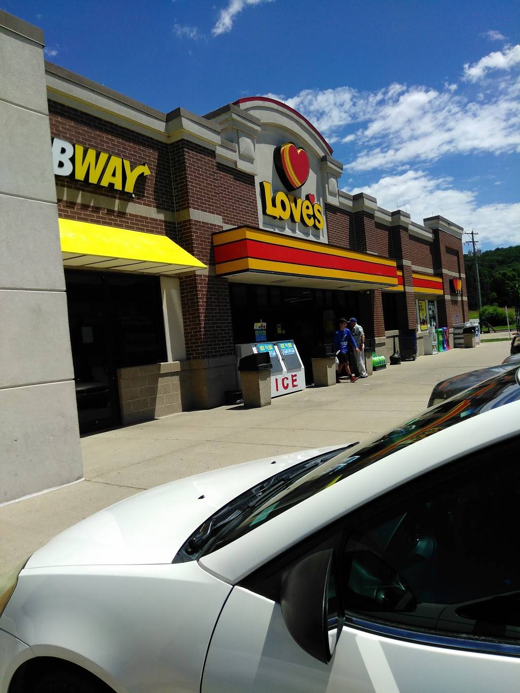 Subway | restaurant | 4000 L and N Turnpike Rd, Horse Cave, KY 42749, USA | 2707864000 OR +1 270-786-4000