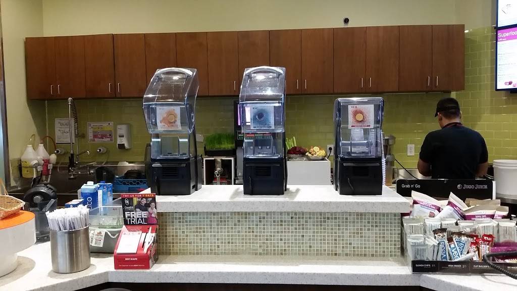 Jugo Juice | restaurant | 3300 Bloor St W Unit 100, Etobicoke, ON M8X 2X3, Canada | 6479665846 OR +1 647-966-5846