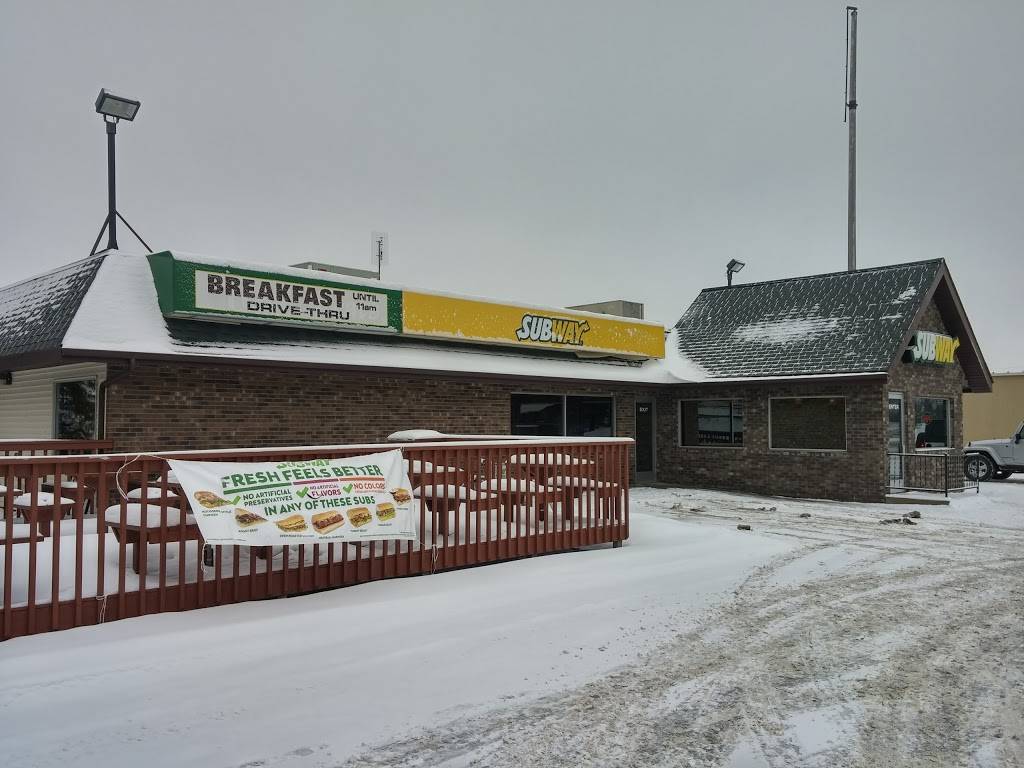 Subway | meal takeaway | 903 N Nokomis St, Alexandria, MN 56308, USA | 3207624288 OR +1 320-762-4288