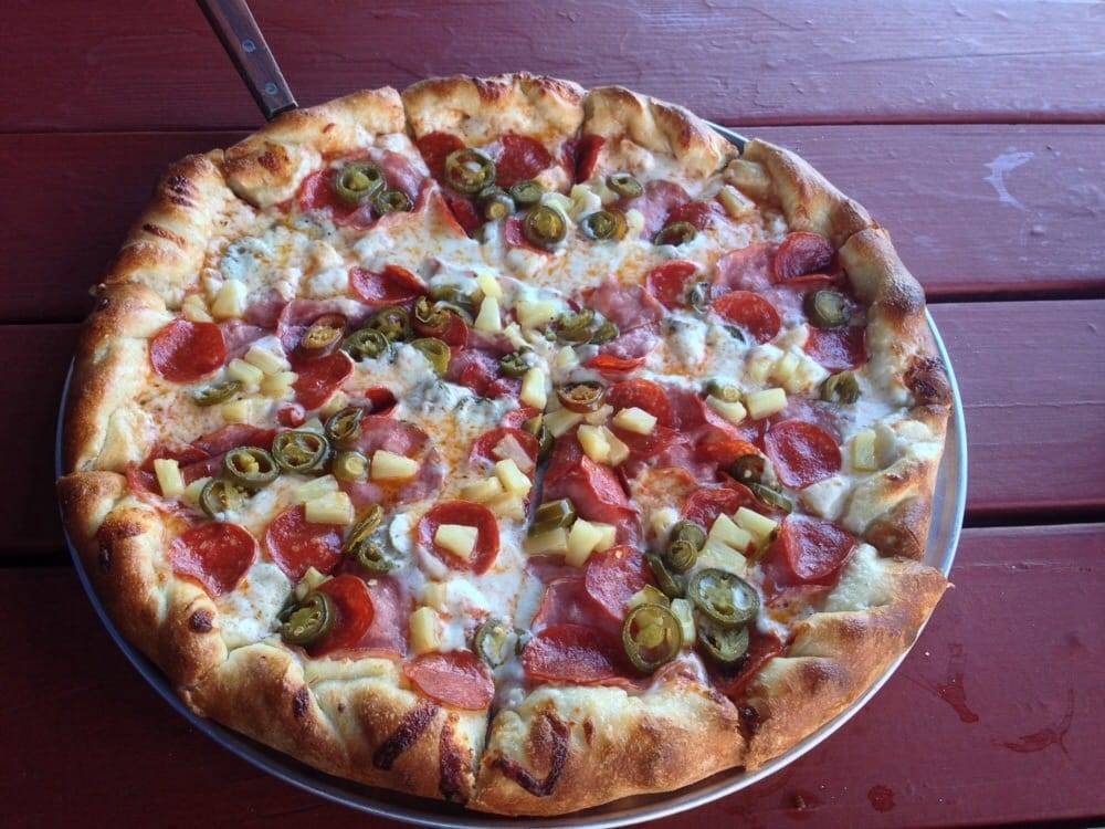 Blind Onion Pizza & Pub | restaurant | 3345 NE Broadway St, Portland, OR 97232, USA | 5032842825 OR +1 503-284-2825