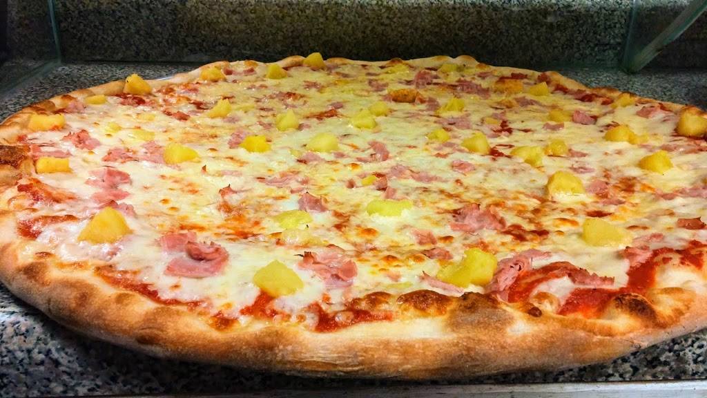 Yanis Pizza | restaurant | 202 North St, Middletown, NY 10940, USA | 8452394746 OR +1 845-239-4746