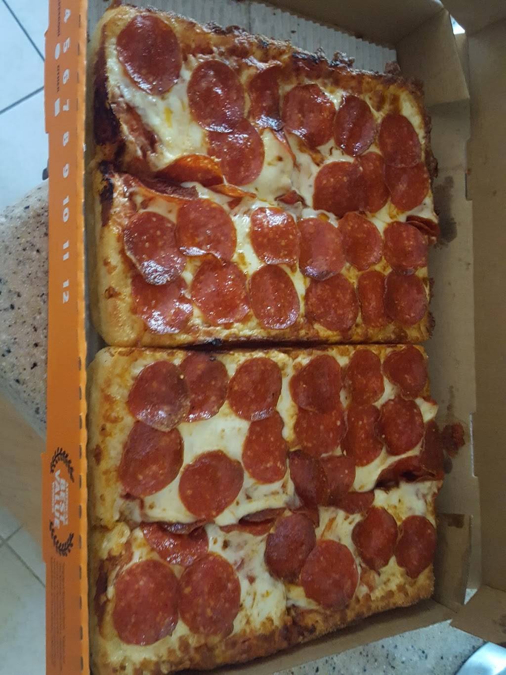 Little Caesars Pizza | meal takeaway | 200 N Madera Ave, Kerman, CA 93630, USA | 5598422600 OR +1 559-842-2600