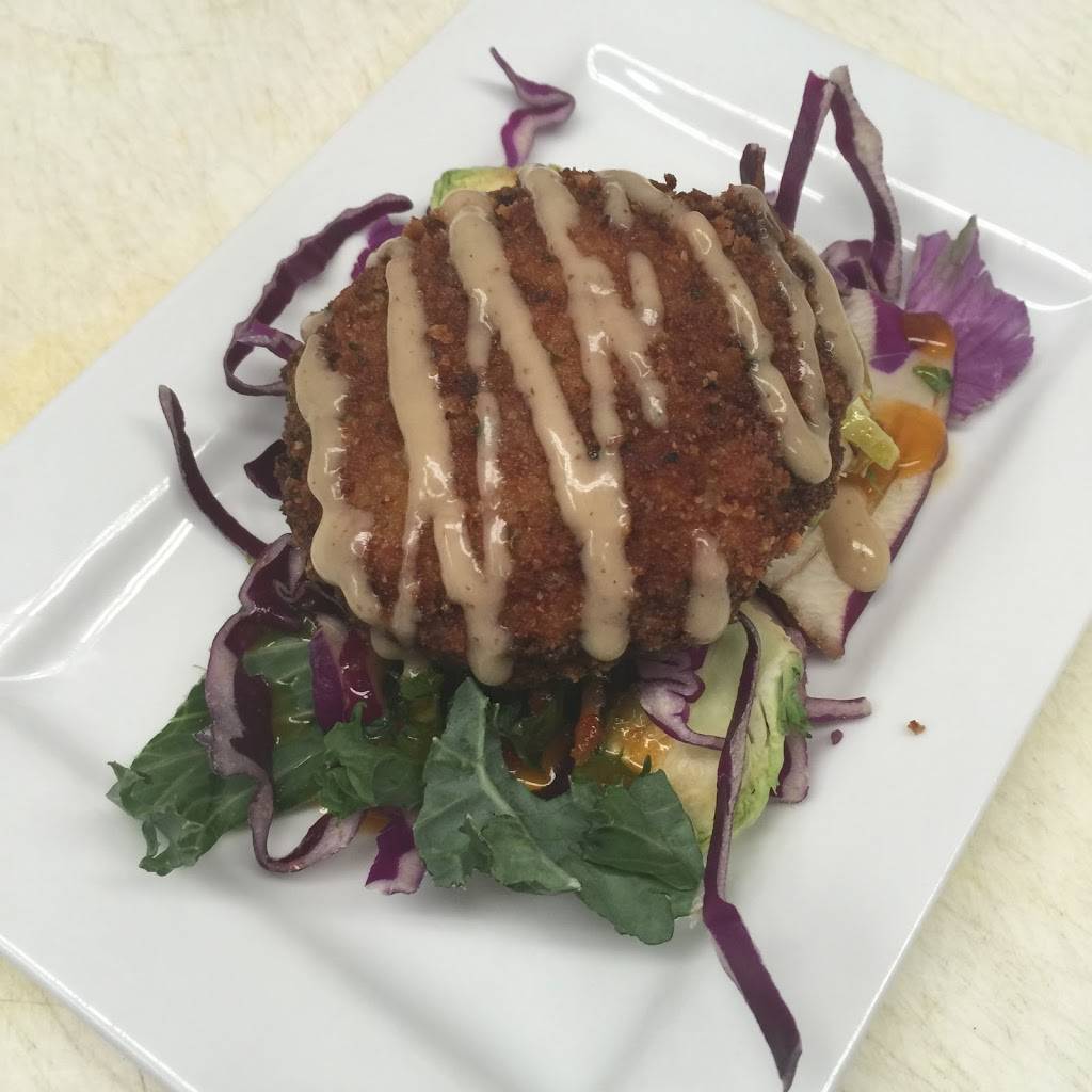 Burke Publick House | restaurant | 482 VT-114, East Burke, VT 05832, USA | 8026261188 OR +1 802-626-1188