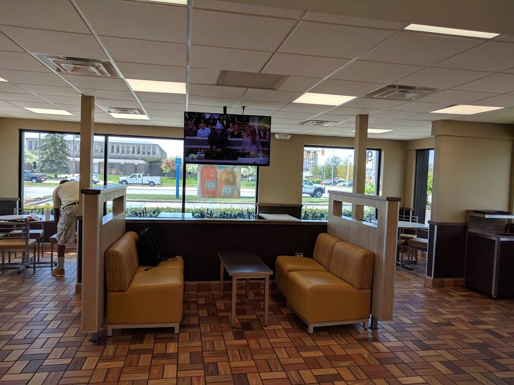 Burger King | restaurant | 928 Terrace St, Muskegon, MI 49440, USA | 2317287157 OR +1 231-728-7157