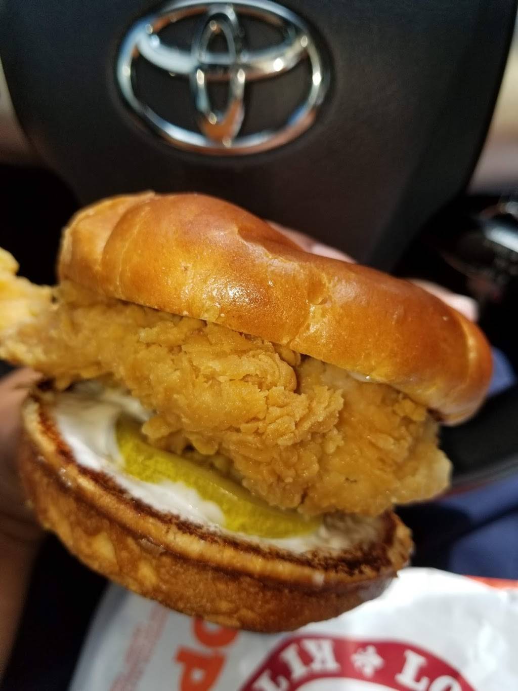 Popeyes Louisiana Kitchen | restaurant | 5753 Fairburn Rd, Douglasville, GA 30134, USA | 6787661948 OR +1 678-766-1948