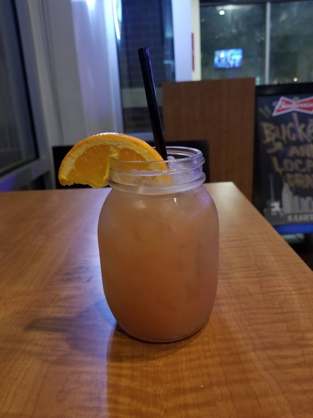 Sobro Sports Bar and Grill | restaurant | 305 Korean Veterans Blvd, Nashville, TN 37201, USA | 6159281841 OR +1 615-928-1841