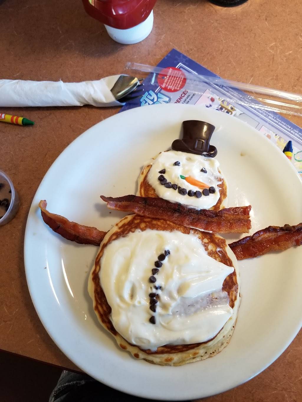 Dennys | restaurant | 69050 CA-111, Cathedral City, CA 92234, USA | 7603288787 OR +1 760-328-8787