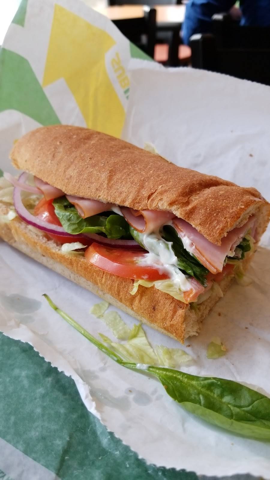 Subway Restaurants | restaurant | 5 N Washington Ave, Dumont, NJ 07628, USA | 2013841130 OR +1 201-384-1130