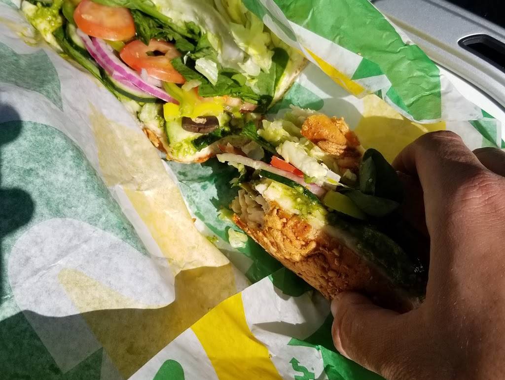 Subway | meal takeaway | 560 E Betteravia Rd Suite C, Santa Maria, CA 93455, USA | 8053477301 OR +1 805-347-7301