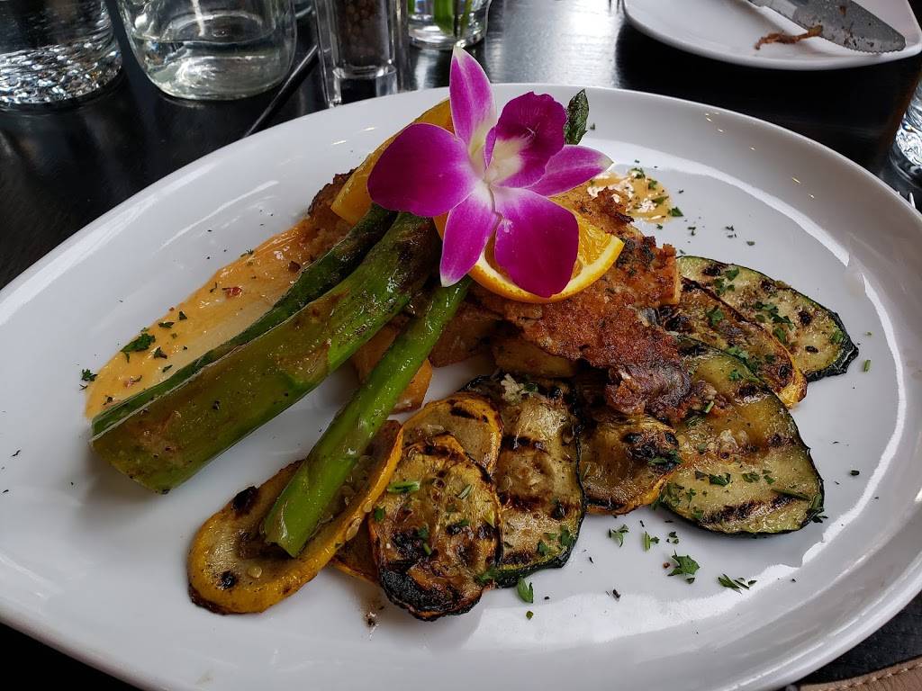 Tstreet Roadhouse | restaurant | 445 S Teller St, Lakewood, CO 80226, USA | 3039365179 OR +1 303-936-5179