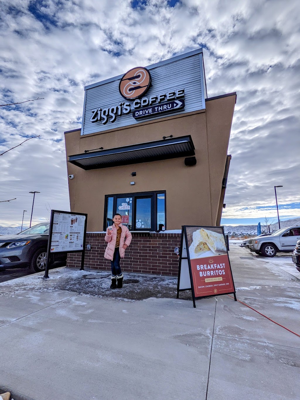 Ziggis Coffee | cafe | 12058 Carlsbad Way, Herriman, UT 84096, USA | 3854326688 OR +1 385-432-6688