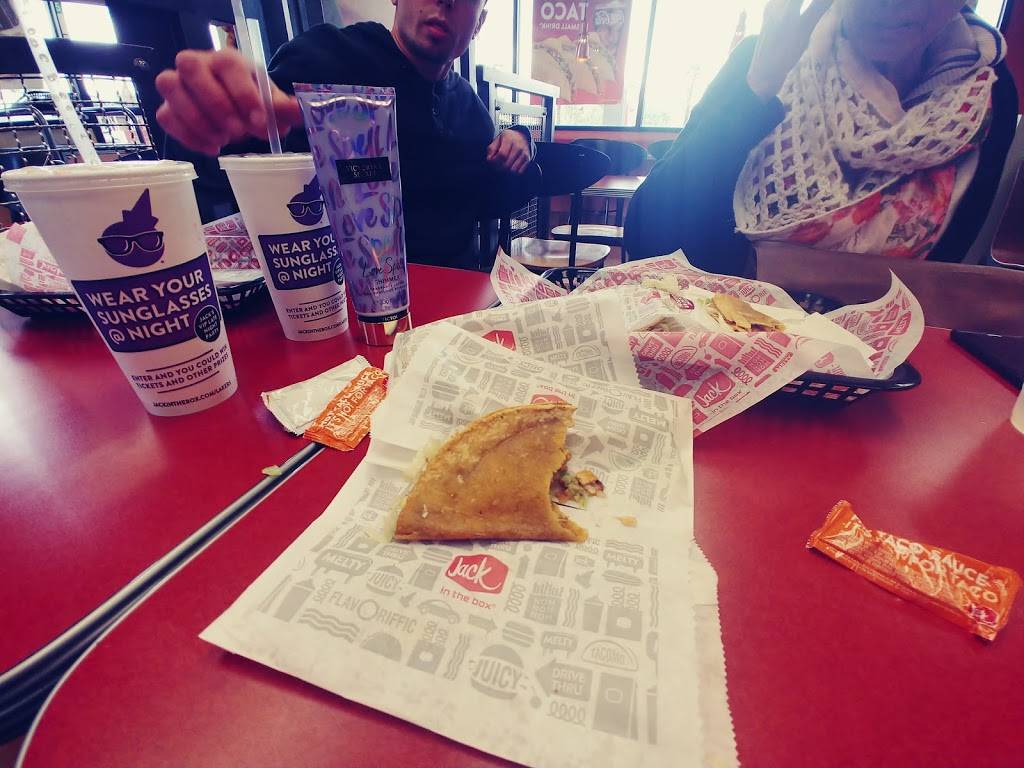 Jack in the Box | restaurant | 3981 Tyler St, Riverside, CA 92503, USA | 9516898470 OR +1 951-689-8470