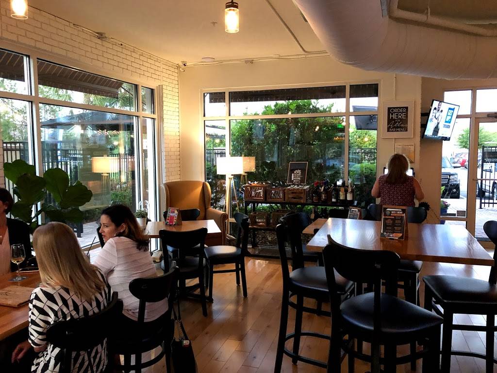 The Fountainhead Wine & Beer Bar | restaurant | 11595 Fountainhead Dr, Westchase, FL 33626, USA | 8139204556 OR +1 813-920-4556