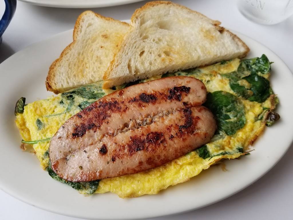 Crazy Beans | restaurant | 2 Front St, Greenport, NY 11944, USA | 6313332436 OR +1 631-333-2436