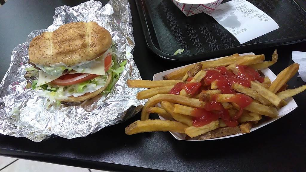 Mad Mikes Burgers & Fries | restaurant | 194 N Brookwood Ave, Hamilton, OH 45013, USA | 5138446453 OR +1 513-844-6453