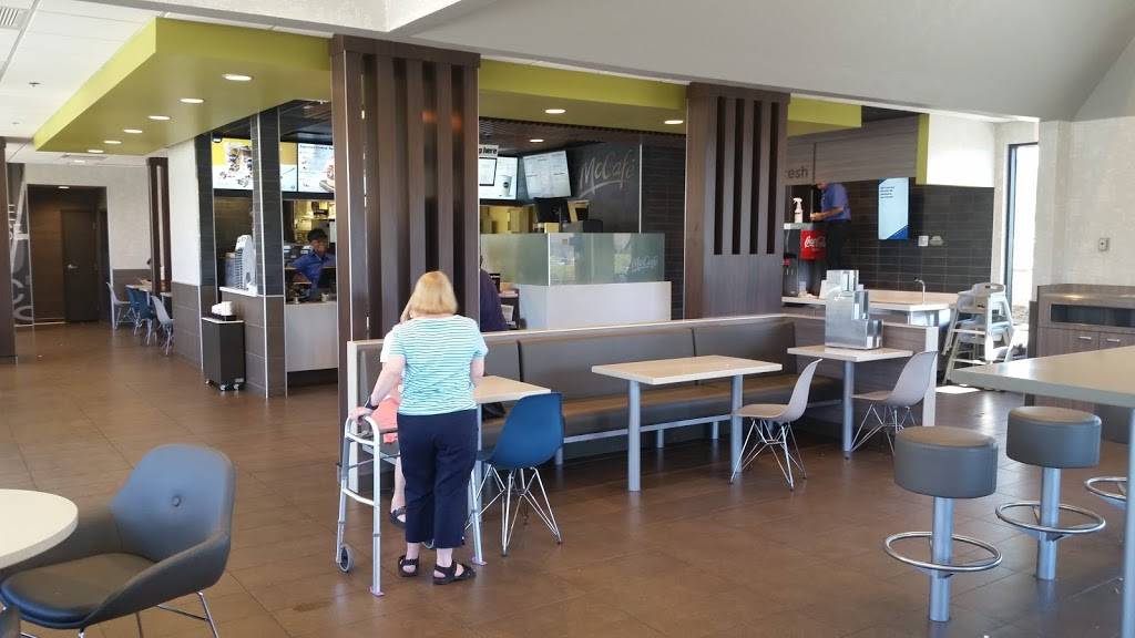 McDonalds | cafe | 5900 W Chandler Blvd, Chandler, AZ 85226, USA | 4809613050 OR +1 480-961-3050