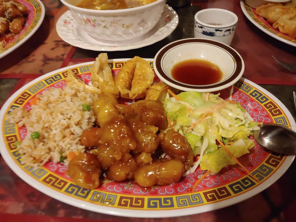 Chopstix | restaurant | 311 Center St E, Eatonville, WA 98328, USA | 3608326261 OR +1 360-832-6261