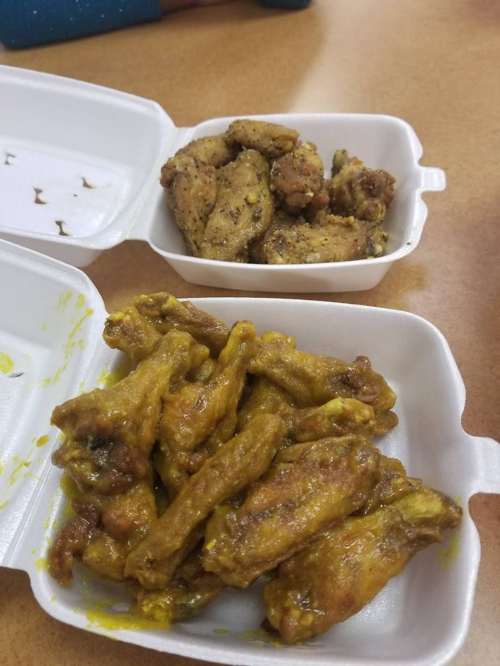 Wing Supreme | restaurant | 3925 N Lincoln Blvd, Oklahoma City, OK 73105, USA | 4057025464 OR +1 405-702-5464