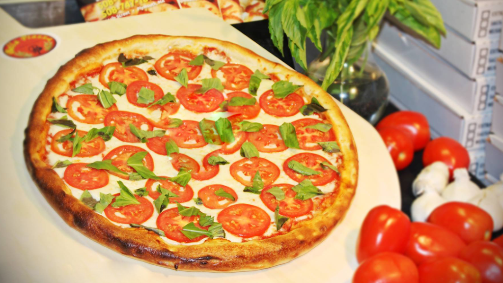 Isabellas Baking Company | restaurant | 11 Main St, Plymouth, MA 02360, USA | 5087471870 OR +1 508-747-1870