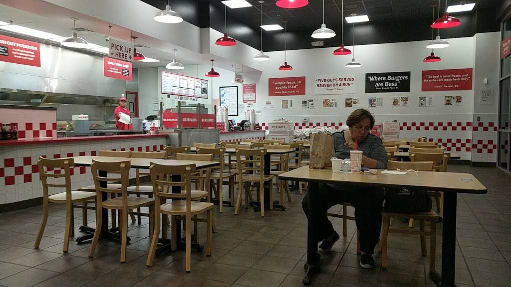 Five Guys | meal takeaway | 655 Sunland Park Dr, El Paso, TX 79912, USA | 9155812415 OR +1 915-581-2415