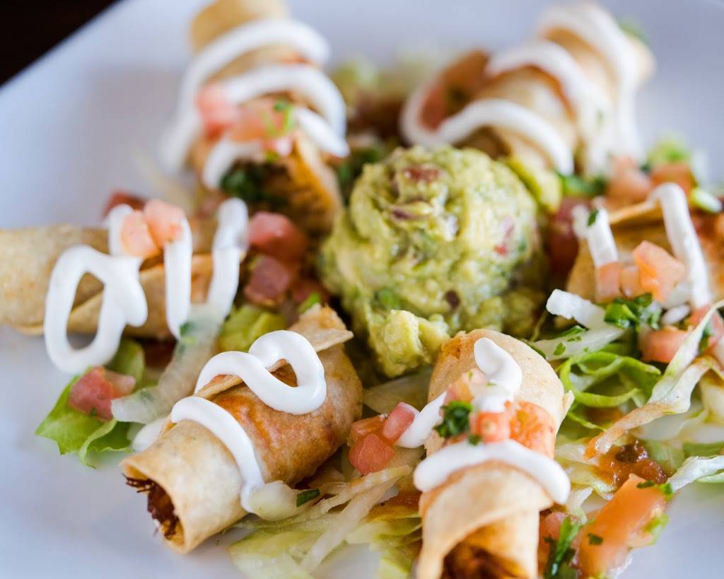 El Rey Mexican Bar and Grill | restaurant | 940 7th St, Novato, CA 94945, USA | 4158921471 OR +1 415-892-1471