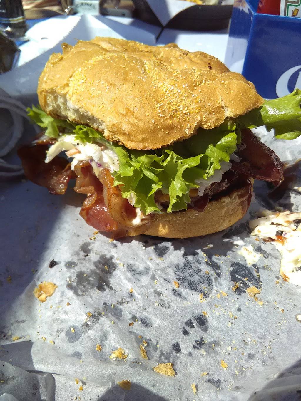 Shark Tales Waterfront Restaurant | restaurant | 677 75th Ave, St Pete Beach, FL 33706, USA | 7277670070 OR +1 727-767-0070