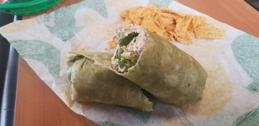 Subway Restaurants | restaurant | 1100 S Glendale Ave, Glendale, CA 91204, USA | 8182412797 OR +1 818-241-2797