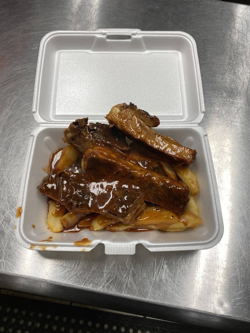 Pams Ribs and Thangs | restaurant | 610 S Broadway, Green Bay, WI 54303, USA | 9207705020 OR +1 920-770-5020