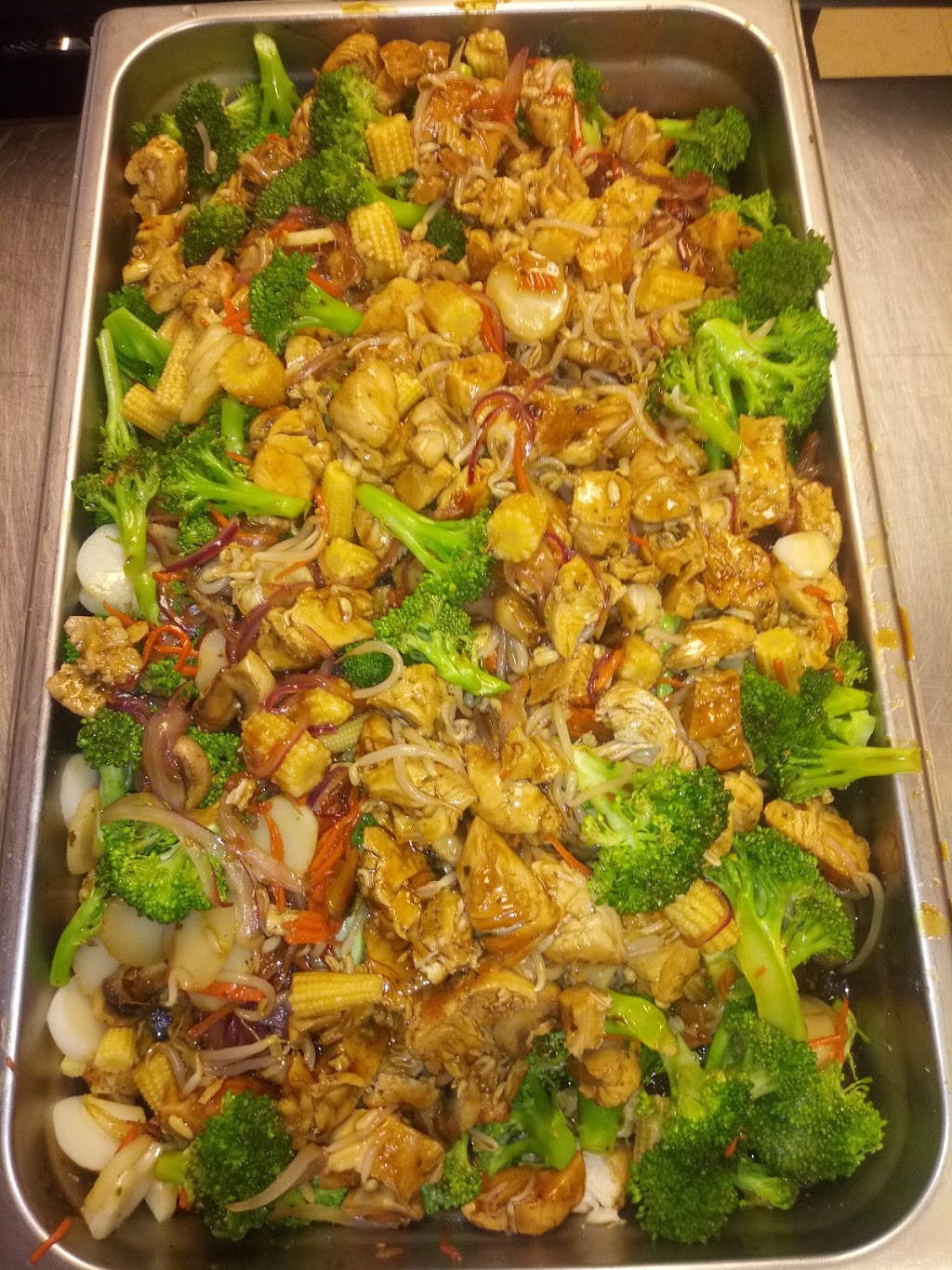 Moxies Cafe & Grill | restaurant | 13020 Telecom Pkwy N, Tampa, FL 33637, USA | 8136329239 OR +1 813-632-9239