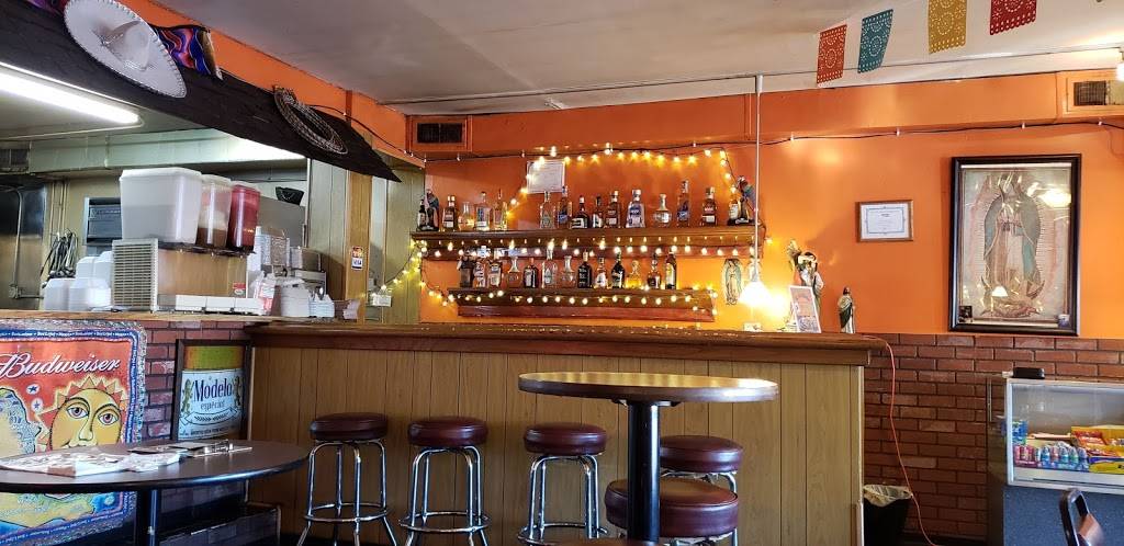 El Jalicience | restaurant | 224 E Main St, Round Lake Park, IL 60073, USA | 8477401902 OR +1 847-740-1902