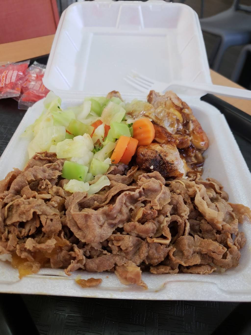 Yoshinoya Maywood | restaurant | 4407 Slauson Ave, Maywood, CA 90270, USA | 3235608567 OR +1 323-560-8567