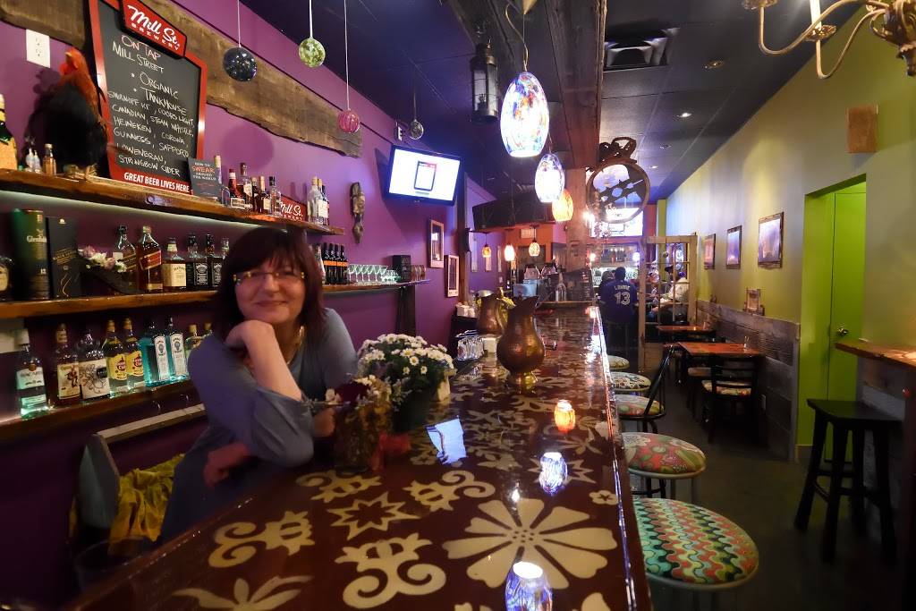 Queen Gypsy | restaurant | 10 Main St S, Brampton, ON L6W 2C3, Canada | 9054572001 OR +1 905-457-2001