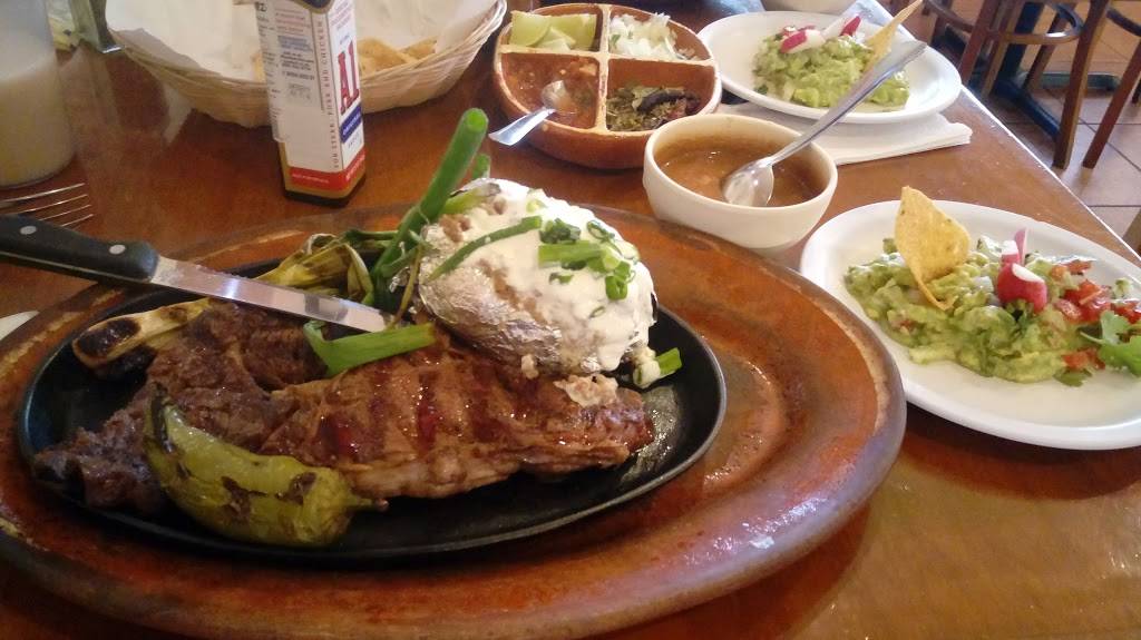 Fonda La Finca | restaurant | José María Velazco 2680, Zona Urbana Rio Tijuana, 22010 Tijuana, B.C., Mexico | 016646342931 OR +52 664 634 2931